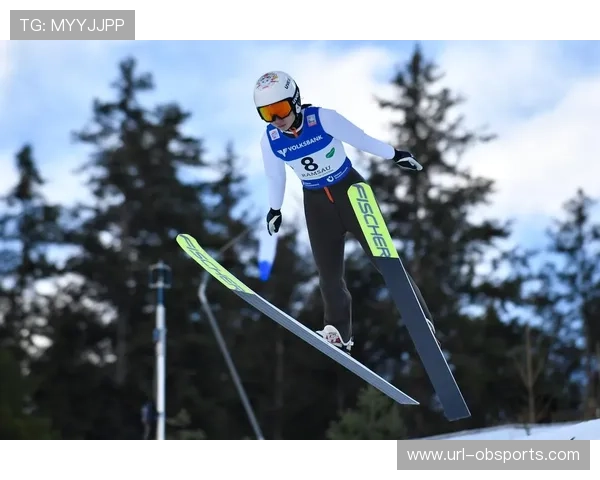 聚光灯下的年轻选手：17岁小将首次国际大赛表情凝重